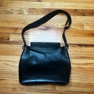 Everlane The Form Black Leather Messenger Bag